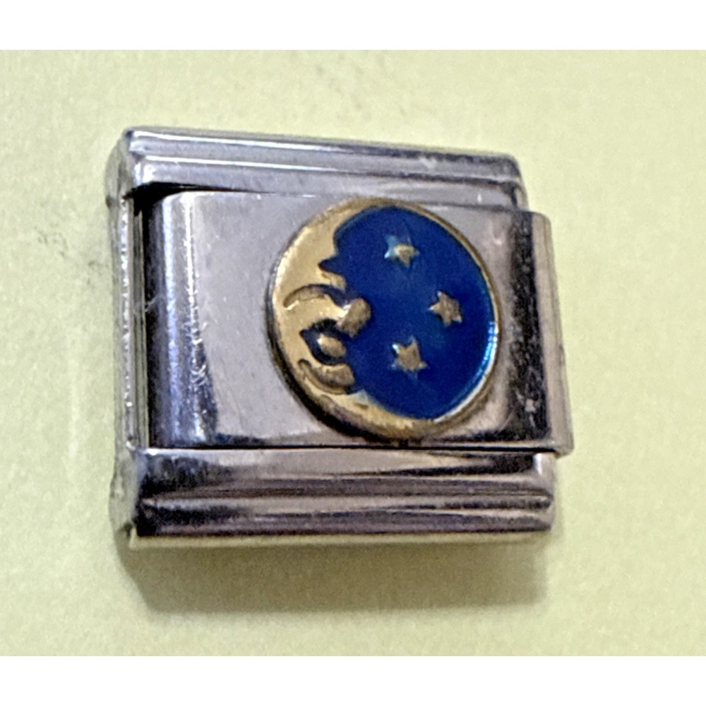 (22) - 9mm Italian Charms Circle with Gold Moon Face and Space with 3 Stars - Picture 6 of 12
